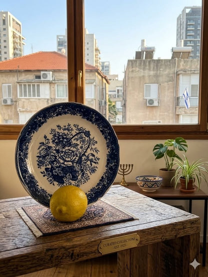 נוסטלגיה יפנית | צלחת נוי וינטג׳ Fine China Japan | דגם סל פרחים כחול-לבן קלאסי