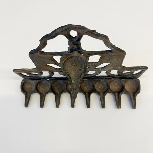 חנוכיית וינטג׳, חמסה