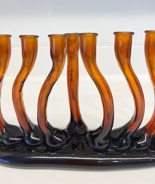 חנוכיית זכוכית מעוצבת ביד אמן