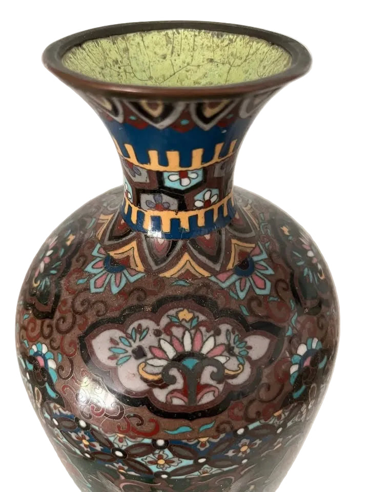 אגרטל קלאזונה (Cloisonné) יפני מוזיאוני – תקופת מייג'י (שלהי המאה ה-19) | נחושת ואמייל בעבודת יד | מוטיב פניקס ודרקונים