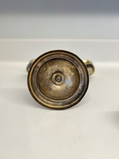 פמוט וינטג׳ דו קני עשוי נחושת