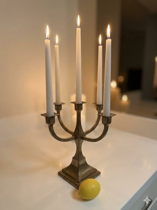 מנורת פמוט חמישייה מודרניסטית – פליז כבד בציפוי כסף | בעיצוב גיאומטרי נקי | שנות ה-50/60