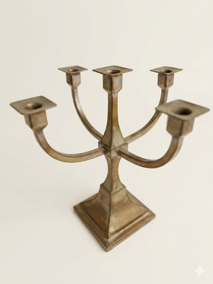 מנורת פמוט חמישייה מודרניסטית – פליז כבד בציפוי כסף | בעיצוב גיאומטרי נקי | שנות ה-50/60