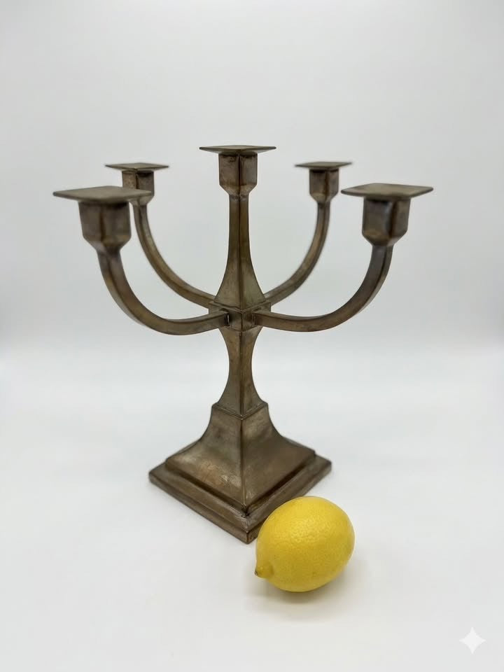 מנורת פמוט חמישייה מודרניסטית – פליז כבד בציפוי כסף | בעיצוב גיאומטרי נקי | שנות ה-50/60