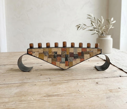חנוכיית פסיפס ונחושת | "מוזאיקה אילון" (Eilon Mosaics) | עיצוב ברוטליסטי | שנות ה-60