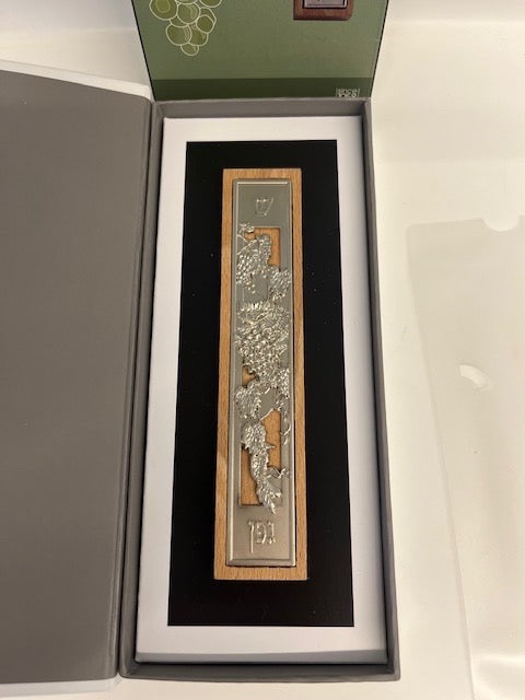 בית מזוזה מעוצב מסדרת שבעת המינים, ׳גפן׳