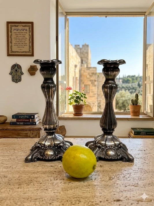 זוג פמוטים עתיקים מצופים כסף