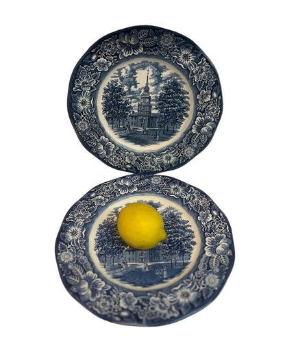 סט זוג צלחות וינטג' | Liberty Blue | פורצלן אנגלי Staffordshire | היכל העצמאות, 1976