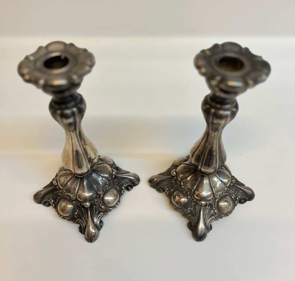 זוג פמוטים עתיקים מצופים כסף