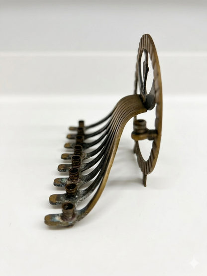 חנוכיית ישראליאנה עשויה פליז