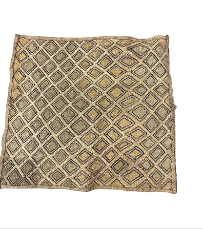 אוסף שטיחוני "קובה" (Kuba Cloth) אתניים – 4 יחידות מקוריות