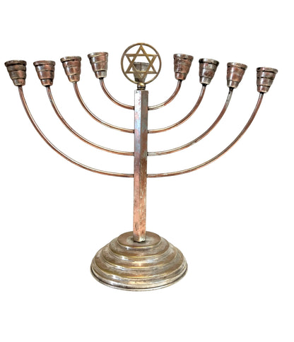 חנוכיית קנים וינטג׳ | נחושת בציפוי כסף | ארץ ישראל, שנות ה-40 (תקופת המנדט)